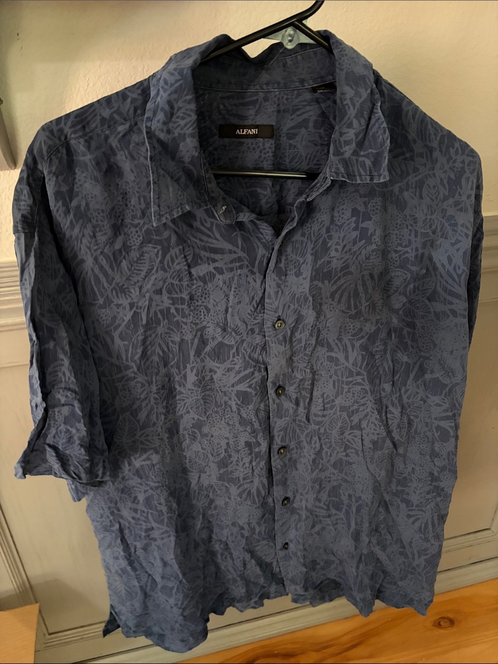 Alfani Men’s Navy Blue Short-Sleeve Button-Down Shirt with Leaf Print